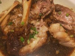 -老码头黑皮肘子锅包肉(赣水路店)