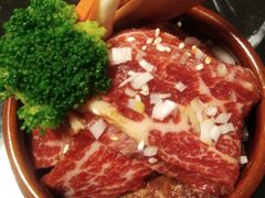 -山川小町·极番烧肉(新地假日广场店)
