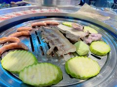 -哈哈碳都·牛肋条无限自助烤肉(台江万达店)