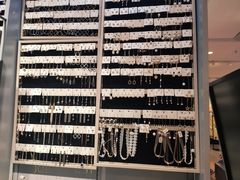 -三福时尚(三峡广场华夏银座店)