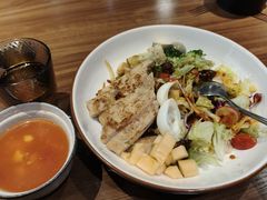 -POKEE VIA&Brunch·维娅(重庆来福士店)