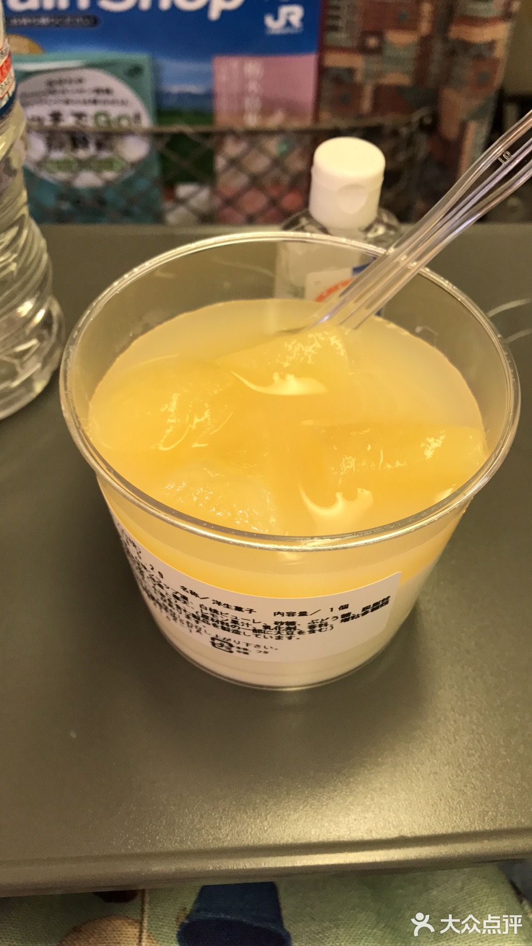 超高级水果店下面的甜品店当然要吃啊