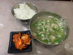 牛肉汤泡饭-吉林延边牛肉汤饭，大冷面