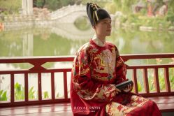 点击看大图 -挪娅婚纱摄影皇家会所