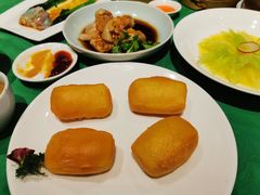 脆皮炸鲜奶-誉八仙茶室酒楼(新天地店)