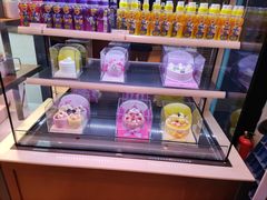 面包甜点陈列柜-巴黎贝甜(五月花广场店)