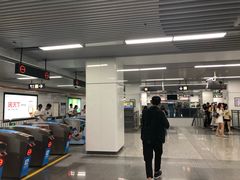 -盈丰路(地铁站)