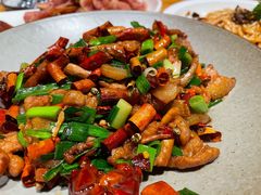 宣威小炒肉-老滇山寨•云南特色菜•地方菜•民族风情歌舞表演(金碧店)