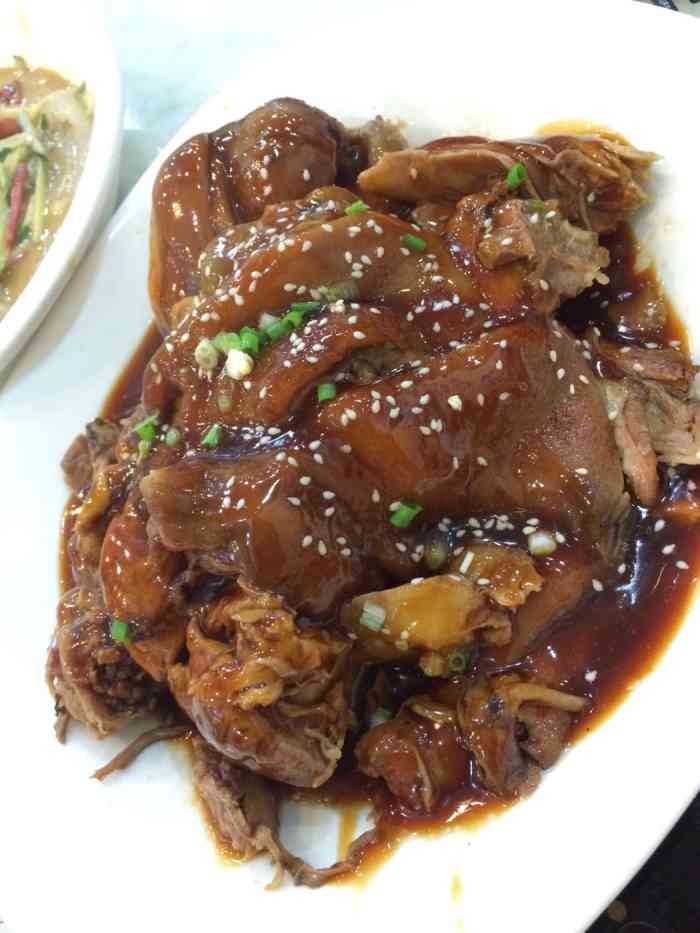 2015年12月25日 打分 50 /人 所谓的平安夜去的,三个男生,决定去吃点