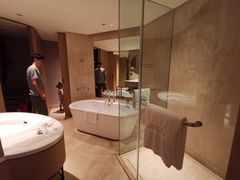 -上海佘山世茂艾美酒店
