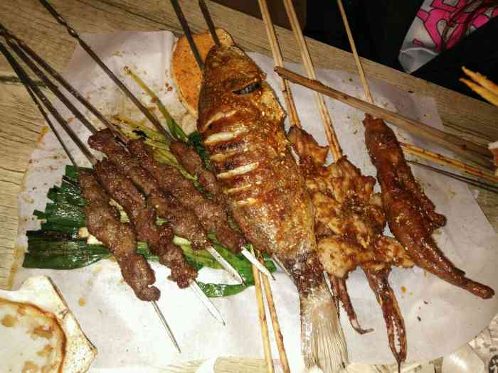 二丫烧烤-"烧烤味道很好,肉质松软可口,自己配的佐料.