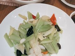 -顺风汤馆·广府粤菜(江宸天街店)