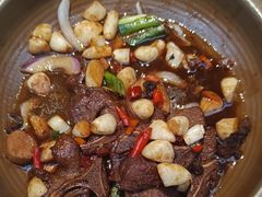 -阿瓦山寨·湘菜现炒·剁椒鱼头王(咸阳总店)