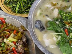 -廖哥泡椒兔(峨眉店)