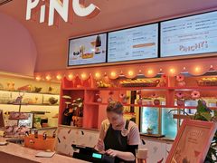 -Pinchy's Lobster & Champagne Bar