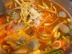 红酸汤锅-苗阿哥