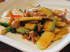 珍菌小瓜炒爽肉-顺德了能馆(虎门店)