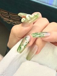 -进巍美甲美睫