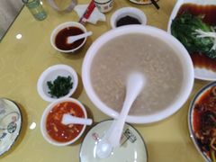-凯盛食府(右玉小吃街店)