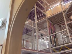 -奈尔宝·儿童乐园·亲子餐厅(华采天地店)