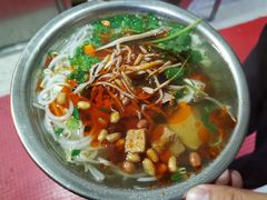 -老五鸡丝豆花面粉(瑞金北路68号院店)