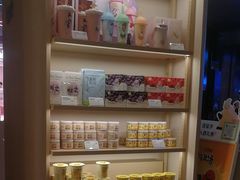 -奈雪的茶(湖滨银泰in77C区PRO店)