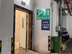 -东豪园林海鲜酒家(南港路辅路店)