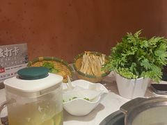 -喃喃椰·糟粕醋椰子鸡火锅(七堡花园店)