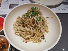 香葱拌笋衣-小大董·烤鸭(观景餐厅·南京西路店)