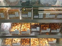 -哈氏上海哈尔滨食品厂(汇联商厦天钥桥路店)