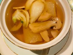 松茸竹笙炖菜胆汤-三号黄浦会Canton Table