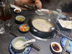-大匠工房古船木艺术餐厅·猪肚鸡专门店(长白仙岛店)