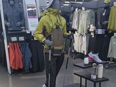 -迪卡侬(大英山店)
