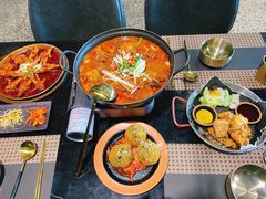 辛牛骨火锅-KCOOKING概念韩餐(世茂52+店)
