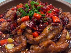 -阿瓦山寨·湘菜现炒·剁椒鱼头王(咸阳总店)