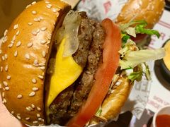 -The Habit Burger Grill 哈比特汉堡(复兴soho店)