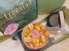 -小苍兰风铃草·礼物蛋糕(沈阳店)