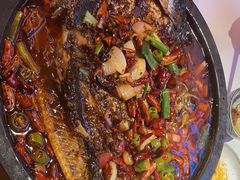 -鸣记脆皮烤鱼·海鲜烤鱼(三八广场店)