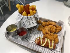-露露家咖啡店