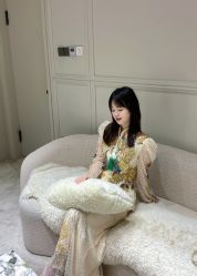 点击看大图 -Renee芮亦婚纱