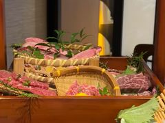 -山川小町·极番烧肉(新地假日广场店)