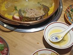 -洱火云南酸菜牛肉火锅(石景山当代商城店)