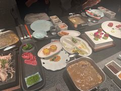 -左庭右院鲜牛肉火锅黑金店(陆家嘴中心店)