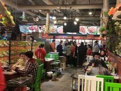 大堂-钢管厂歆瑞源油卤串串香(春熙路太古里店)