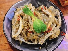 藤椒卷卷小鱼皮-仙隐小鹿中華の日料(正弘城店)