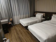 -汉庭(长沙窑岭湘雅二医院地铁站店)