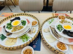 -花馬肆.云南过桥米线(汉神购物广场现场熬汤店)