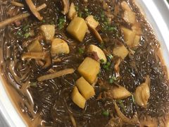 滋补沙蒜烧豆皮-和记小菜(大宁店)