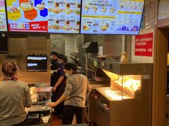 -麦当劳(轻轨曹杨路店)