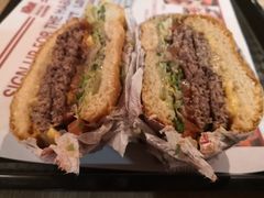 -The Habit Burger Grill 哈比特汉堡(复兴soho店)